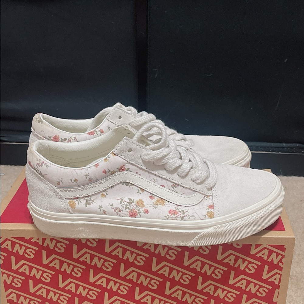 Vans Women's White Floral Sneakers